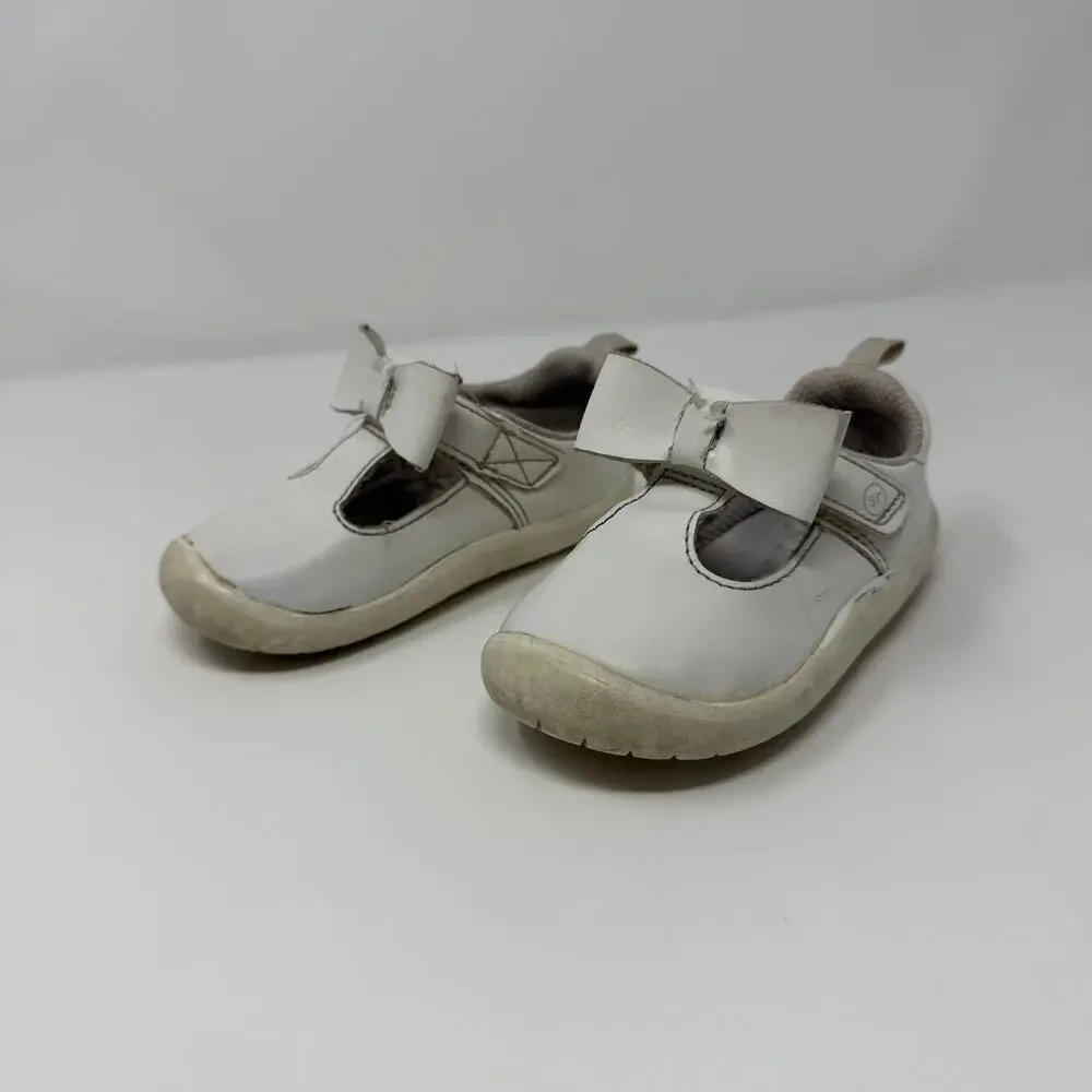 Munchkin Stride Rite Peyson White Mary Jane Shoes 6M